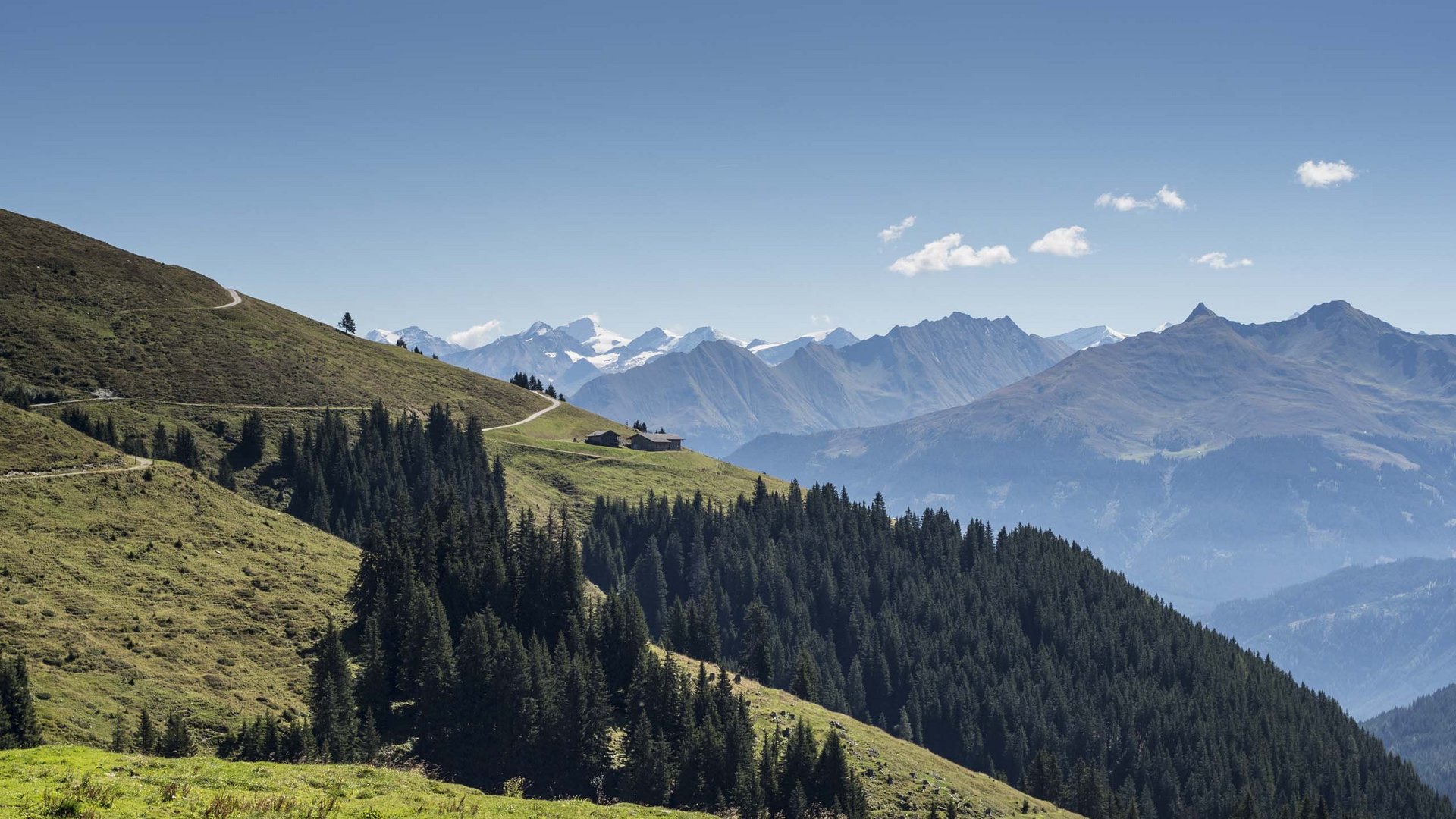 Modellflug Österreich: Smaragdhotel Tauernblick